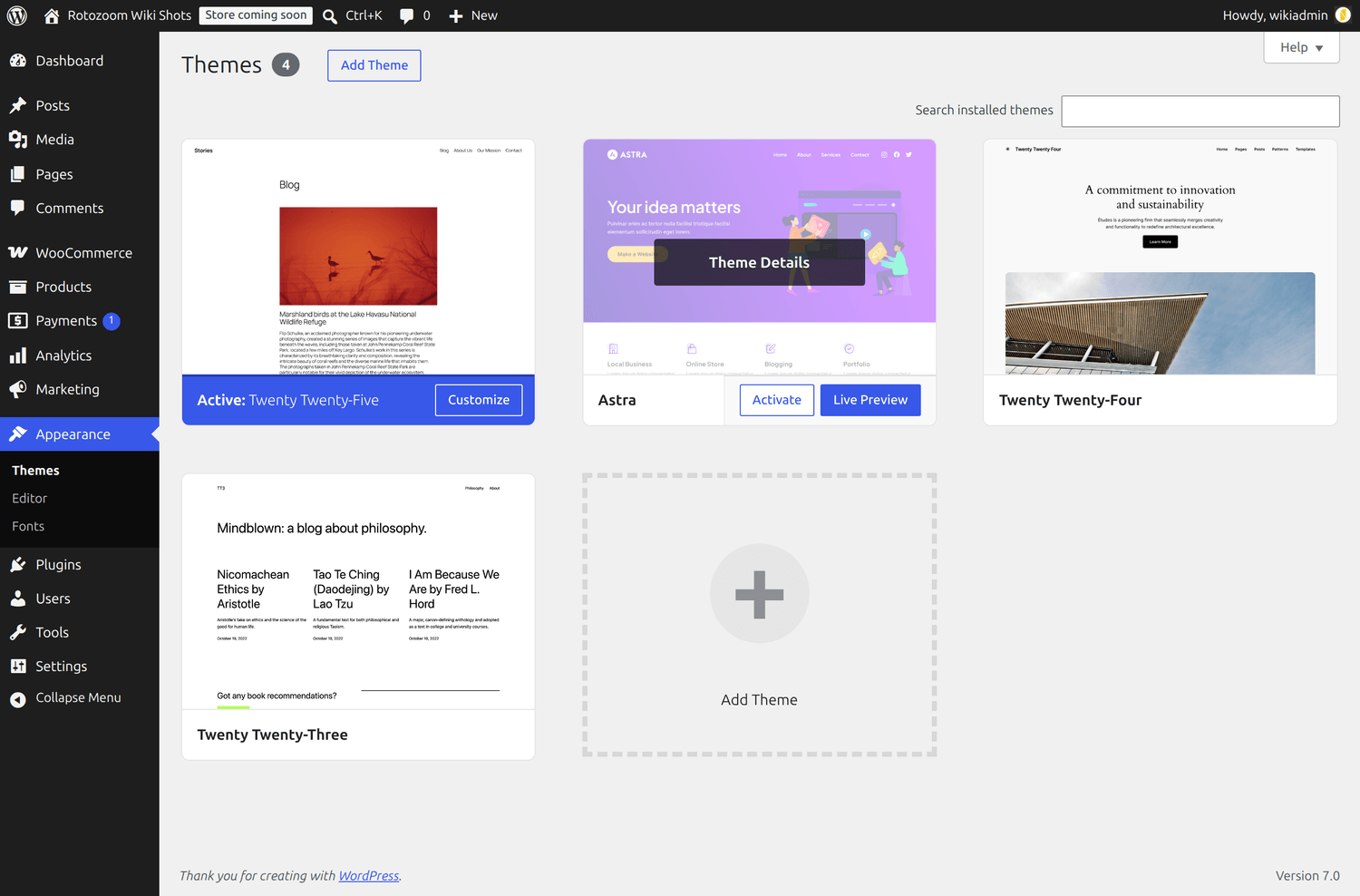 Der Bildschirm Design → Themes in WordPress mit installierten Themes sowie den Schaltflächen Aktivieren und Customizer.